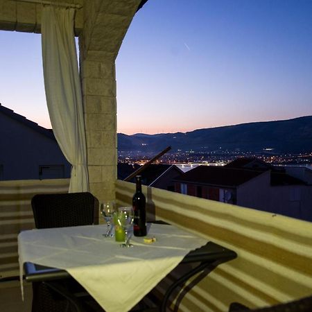 Holidays Apartments Slanada With Terrace And Sea View, Near The Beach & Town Trogir, Free Parking, Quiet Place On Peninsula Ciovo Exteriör bild