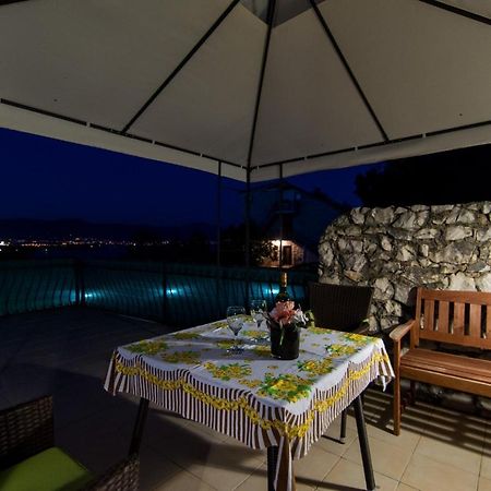 Holidays Apartments Slanada With Terrace And Sea View, Near The Beach & Town Trogir, Free Parking, Quiet Place On Peninsula Ciovo Exteriör bild