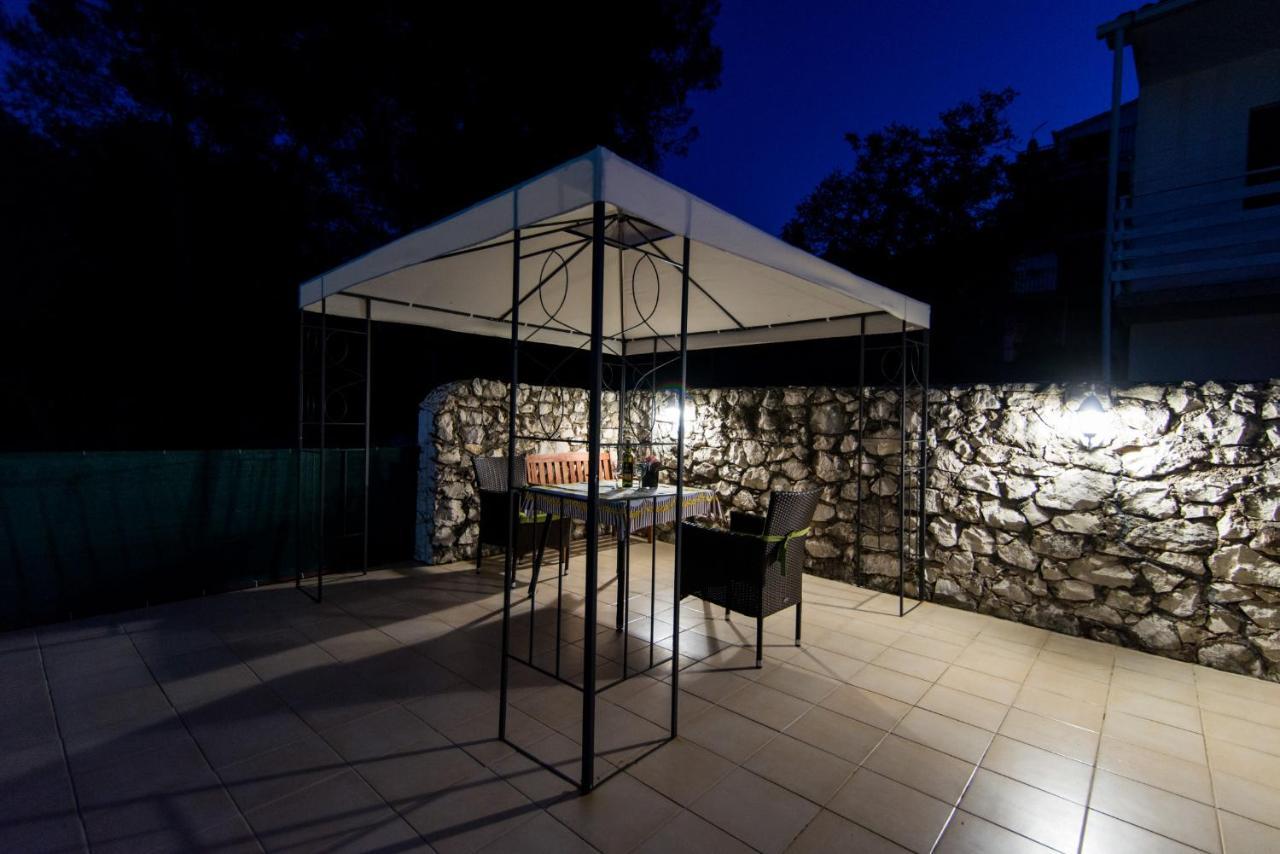 Holidays Apartments Slanada With Terrace And Sea View, Near The Beach & Town Trogir, Free Parking, Quiet Place On Peninsula Ciovo Exteriör bild