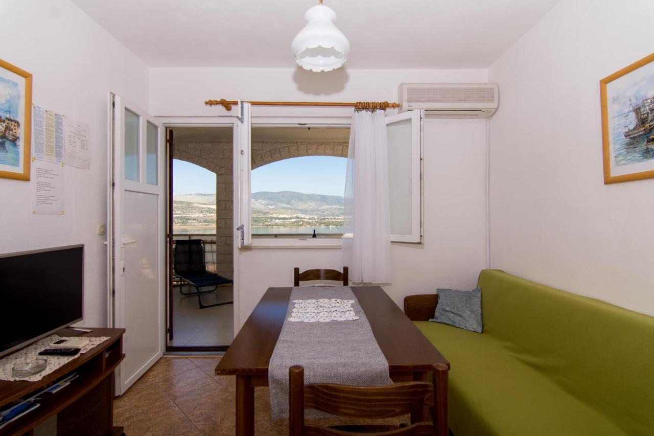 Holidays Apartments Slanada With Terrace And Sea View, Near The Beach & Town Trogir, Free Parking, Quiet Place On Peninsula Ciovo Exteriör bild