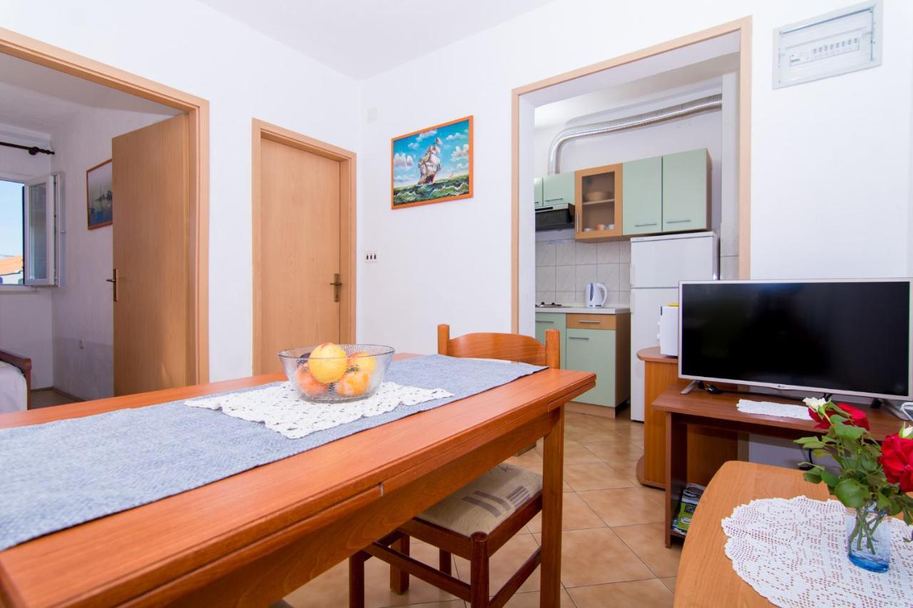 Holidays Apartments Slanada With Terrace And Sea View, Near The Beach & Town Trogir, Free Parking, Quiet Place On Peninsula Ciovo Exteriör bild