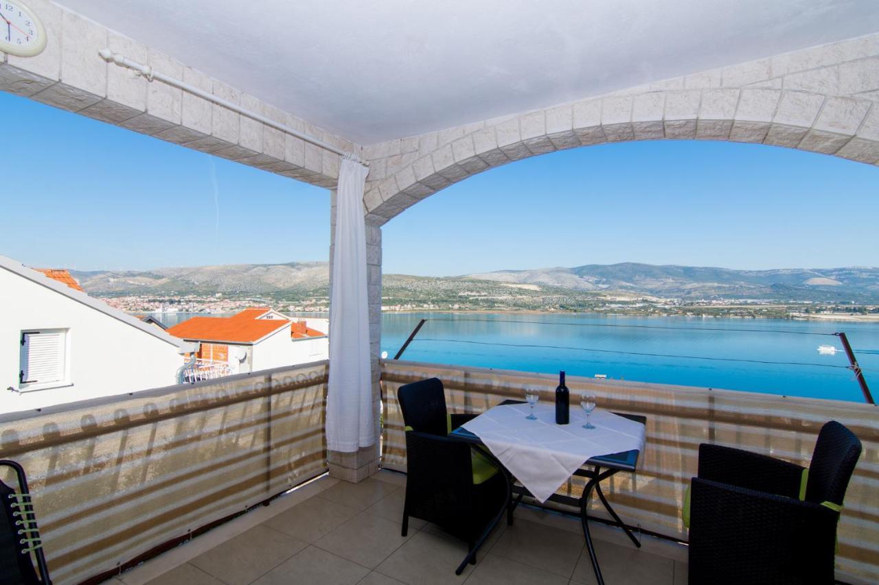 Holidays Apartments Slanada With Terrace And Sea View, Near The Beach & Town Trogir, Free Parking, Quiet Place On Peninsula Ciovo Exteriör bild