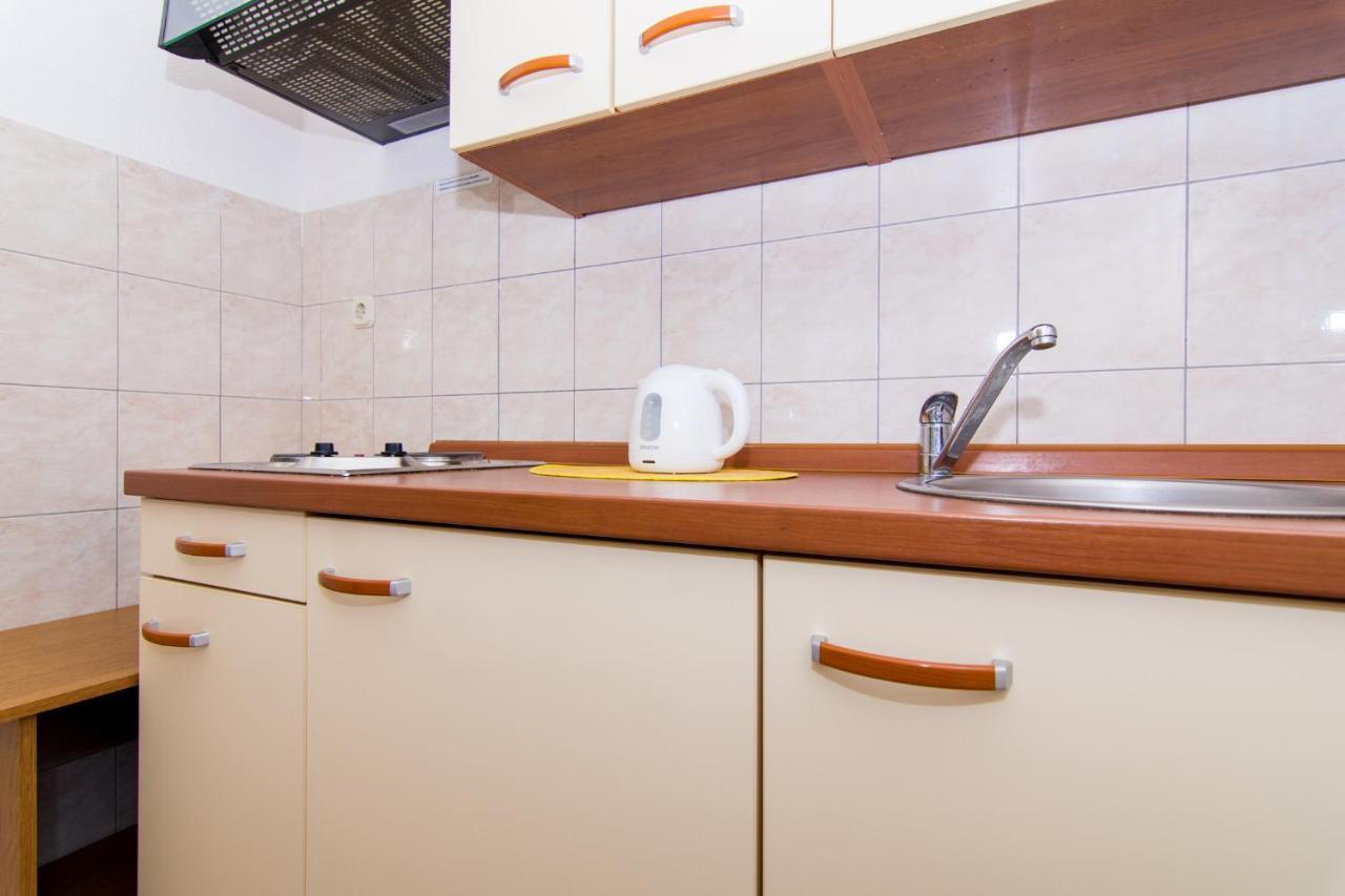 Holidays Apartments Slanada With Terrace And Sea View, Near The Beach & Town Trogir, Free Parking, Quiet Place On Peninsula Ciovo Exteriör bild
