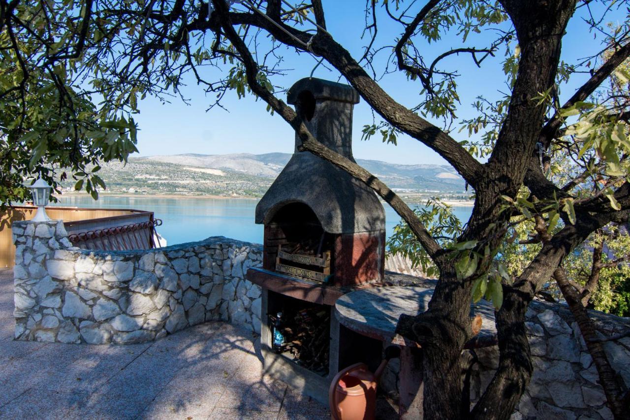 Holidays Apartments Slanada With Terrace And Sea View, Near The Beach & Town Trogir, Free Parking, Quiet Place On Peninsula Ciovo Exteriör bild