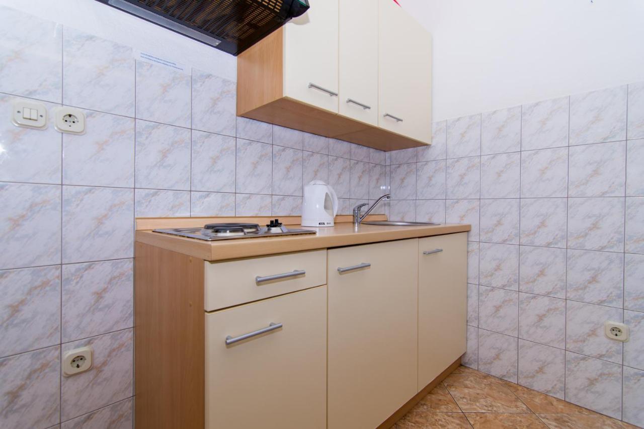 Holidays Apartments Slanada With Terrace And Sea View, Near The Beach & Town Trogir, Free Parking, Quiet Place On Peninsula Ciovo Exteriör bild