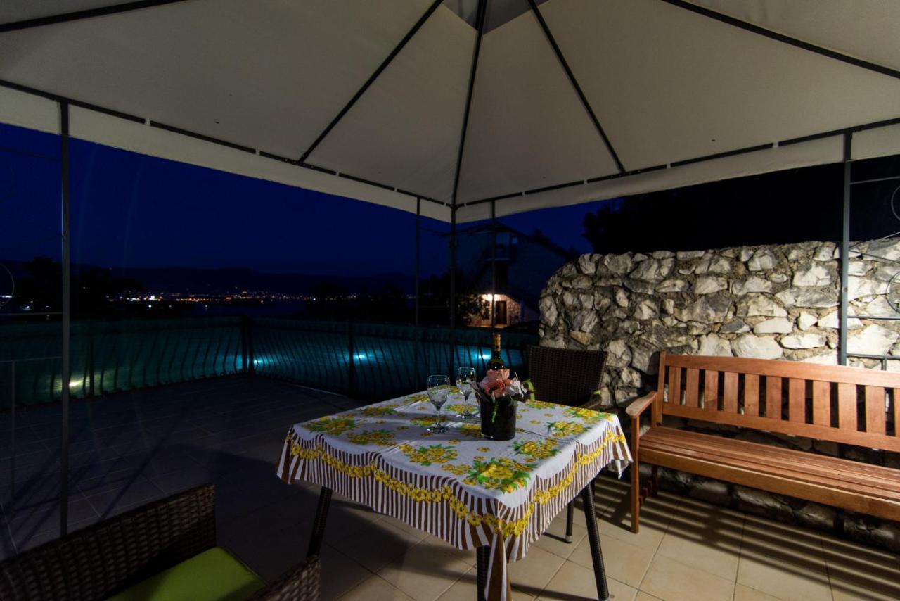 Holidays Apartments Slanada With Terrace And Sea View, Near The Beach & Town Trogir, Free Parking, Quiet Place On Peninsula Ciovo Exteriör bild